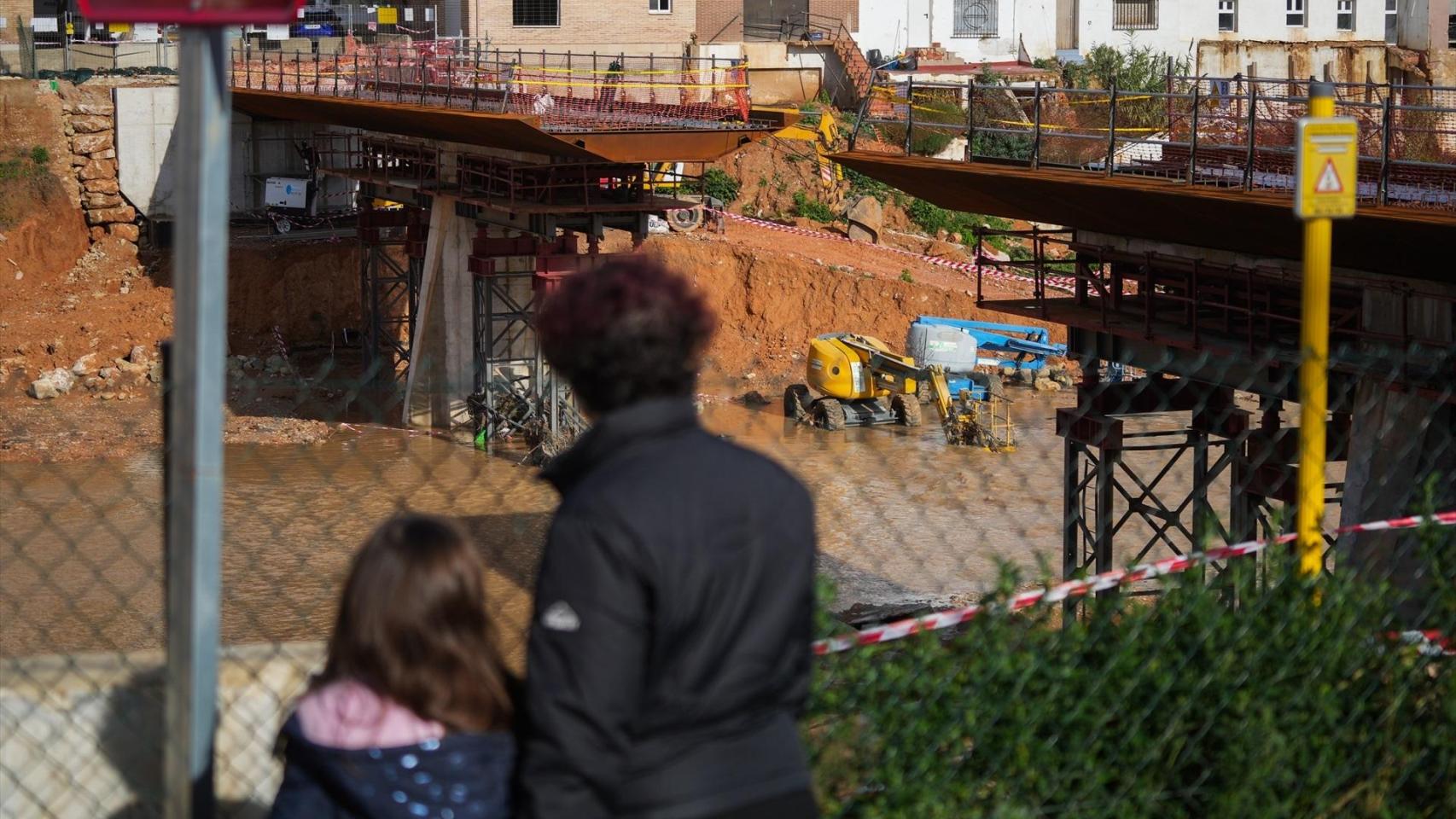 Imagen de archivo de las obras en el barranco del Poyo. Jorge Gil / Europa Press