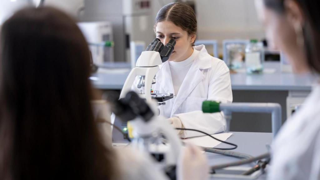 Los alumnos cuentan con recursos y espacios de innovación para lograr un aprendizaje que le acerque al mercado laboral.