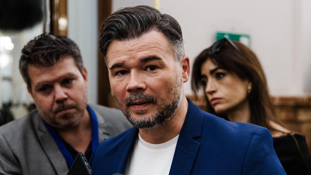 El diputado de ERC Gabriel Rufián, durante una sesión plenaria, en el Congreso de los Diputados, a 14 de octubre de 2025,