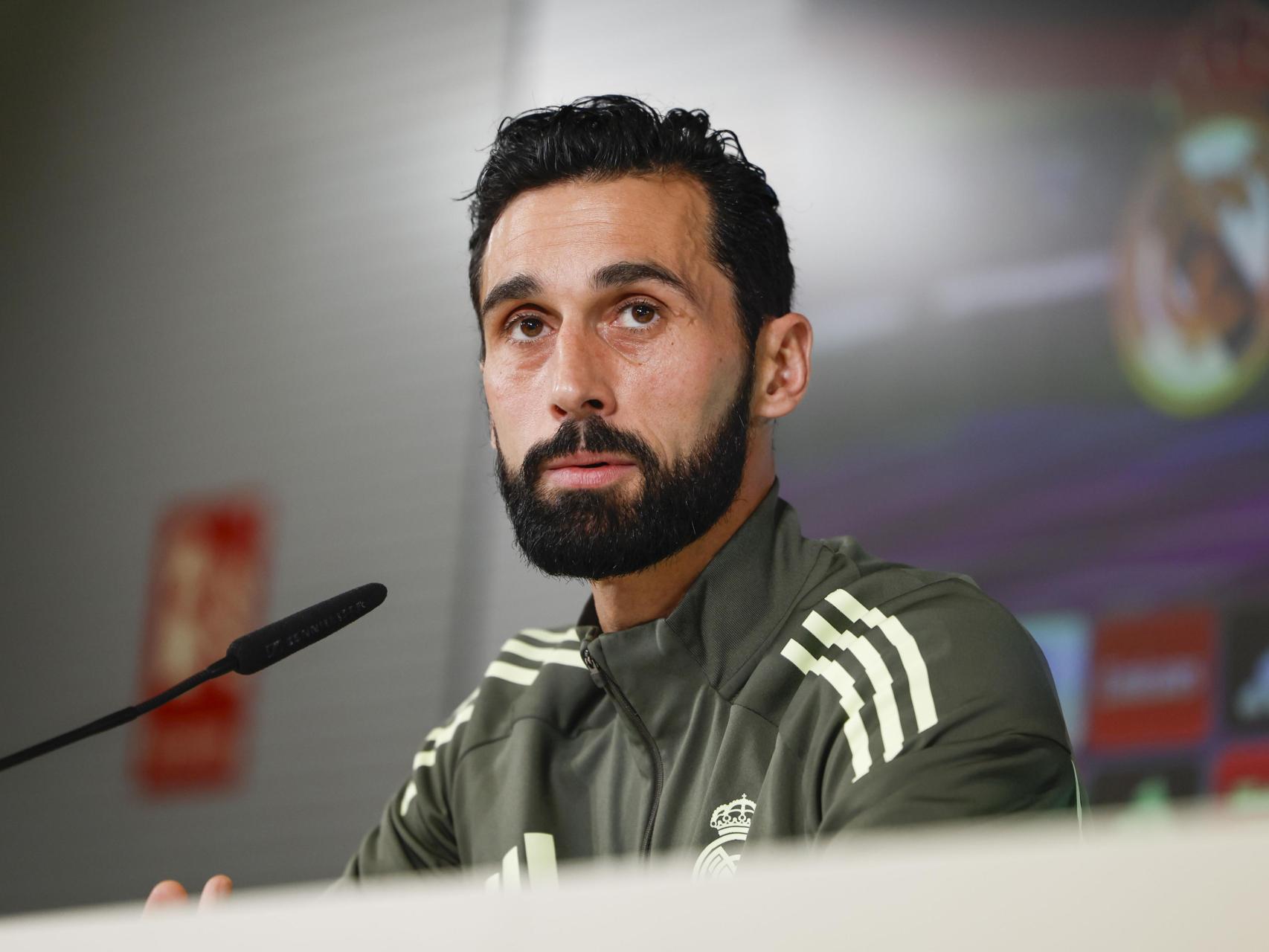 Arbeloa, en rueda de prensa con el Real Madrid.