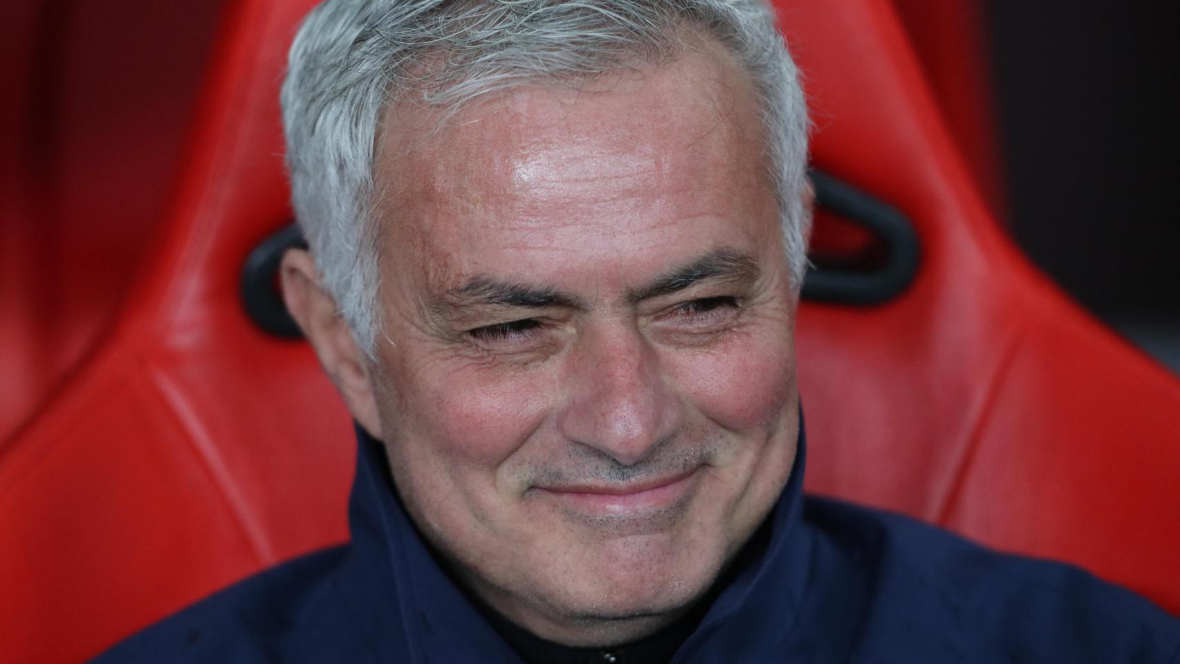 José Mourinho, en el banquillo del Benfica