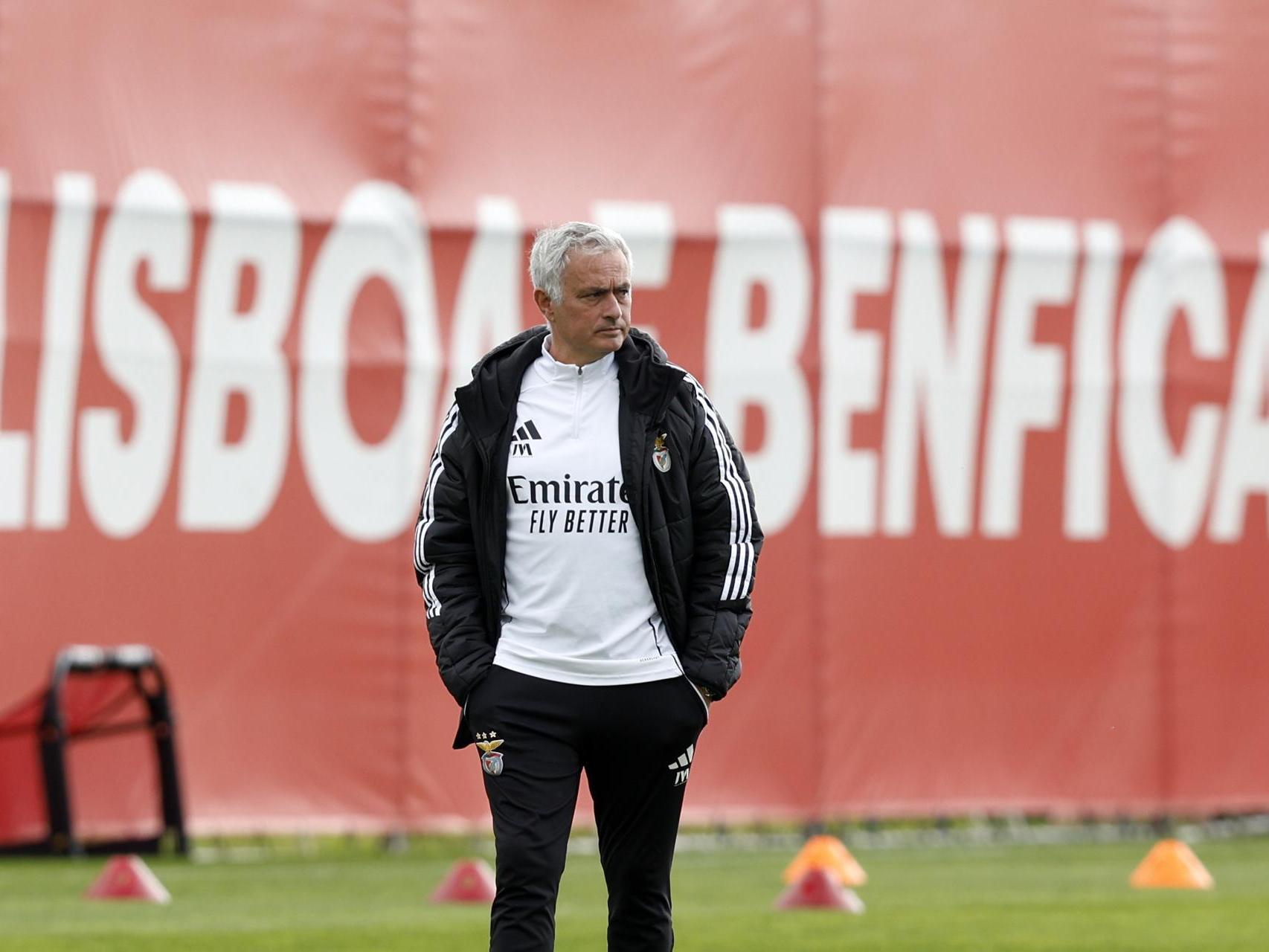 José Mourinho, en el entrenamiento del Benfica