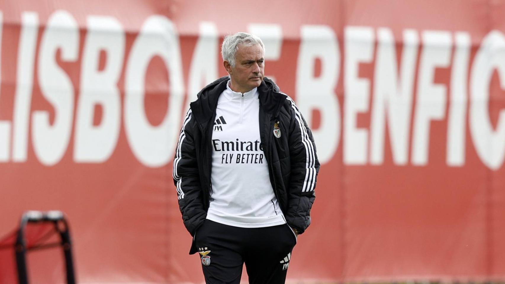 José Mourinho, en el entrenamiento del Benfica