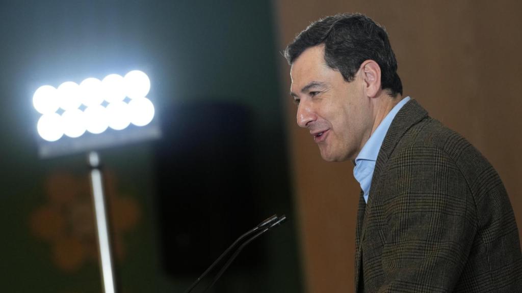 Juanma Moreno, en el acto de este lunes en Almería.