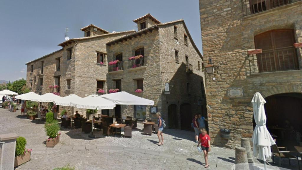 Exterior del restaurante Callizo (en Aínsa)