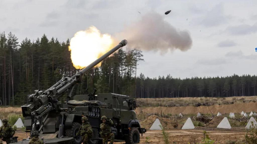Un  obús autopropulsado CAESAR de las Fuerzas de Defensa de Estonia.