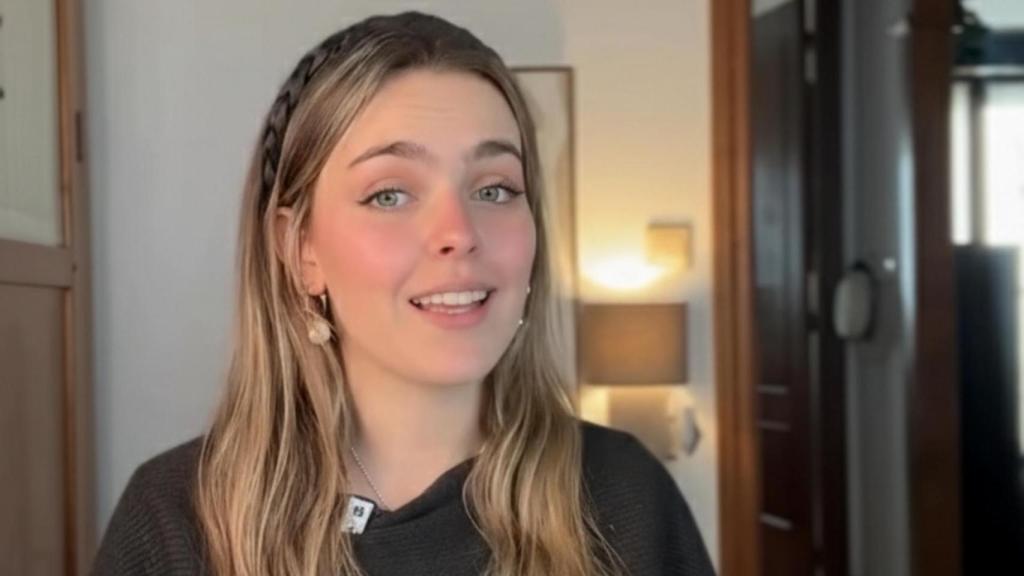 Alba Navarro en uno de sus vídeos.