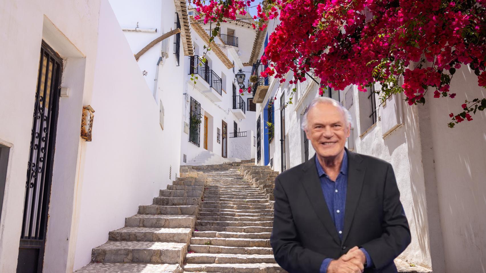 Pedro Piqueras y una imagen de una calle de Altea.