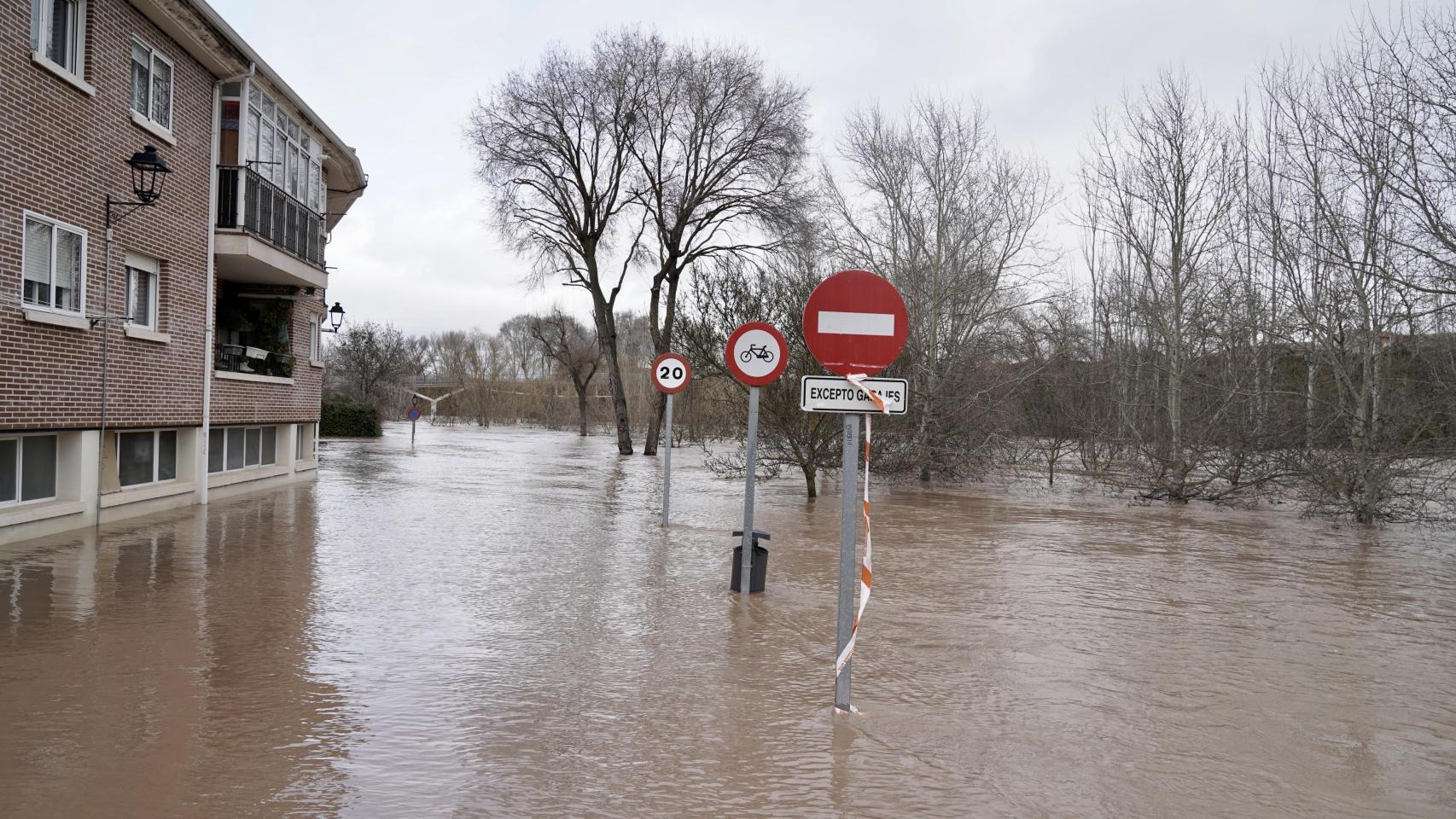 Imagen de las inundaciones este pasado lunes en Tudela de Duero (Valladolid)