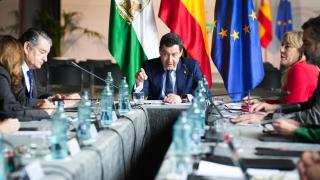 Juanma Moreno, durante la reunión donde se han tratado las ayudas tras los temporales.