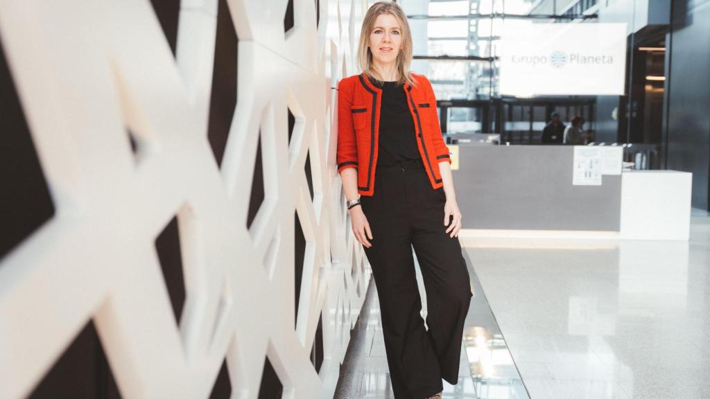 La autora, fotografiada en las instalaciones de Planeta en Madrid.