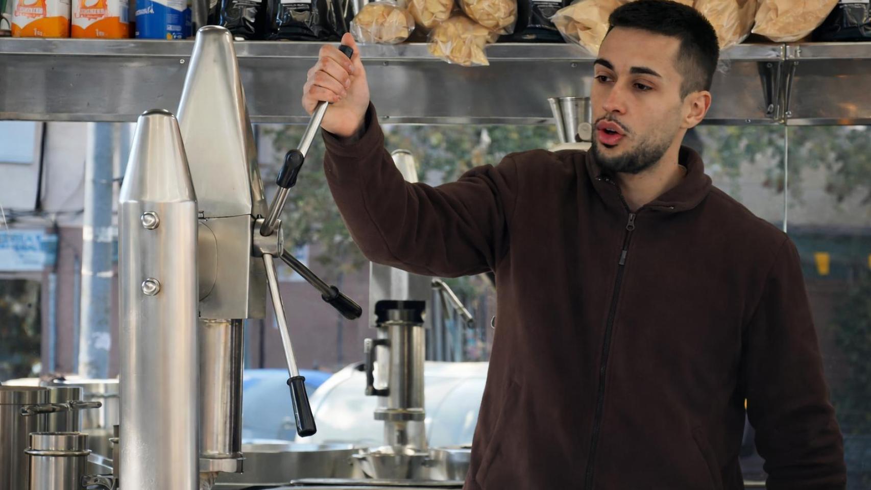 Moisés, dueño de una churrería.