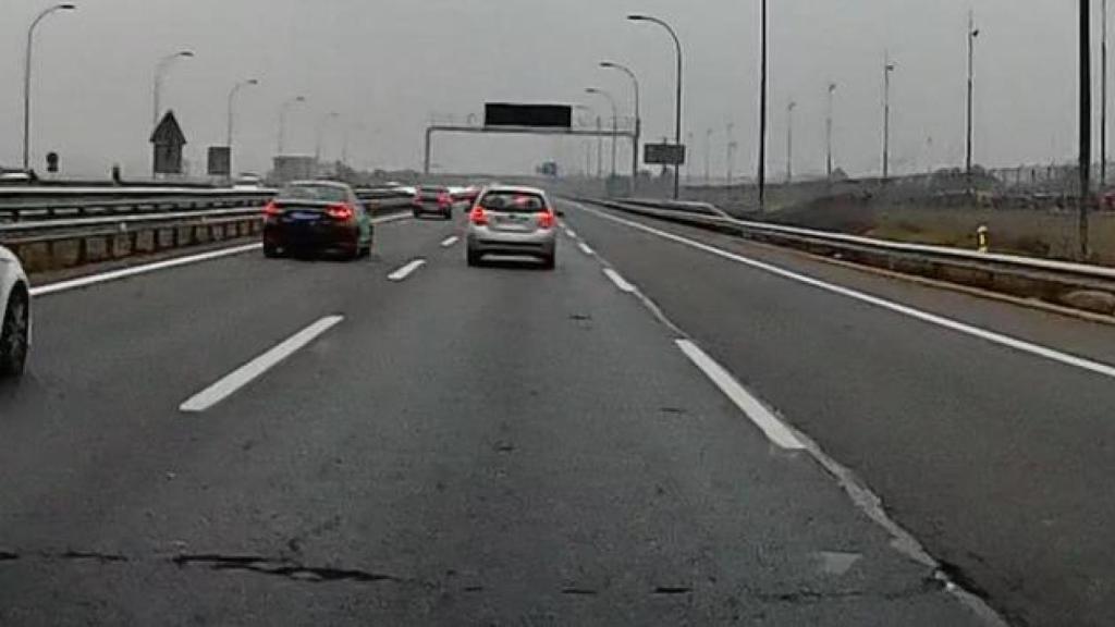 Imagen enviada por los usuarios de la carretera con problemas en el firme.