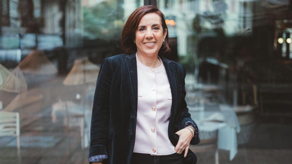 Adriana Bonezzi, en la puerta de su oficina.