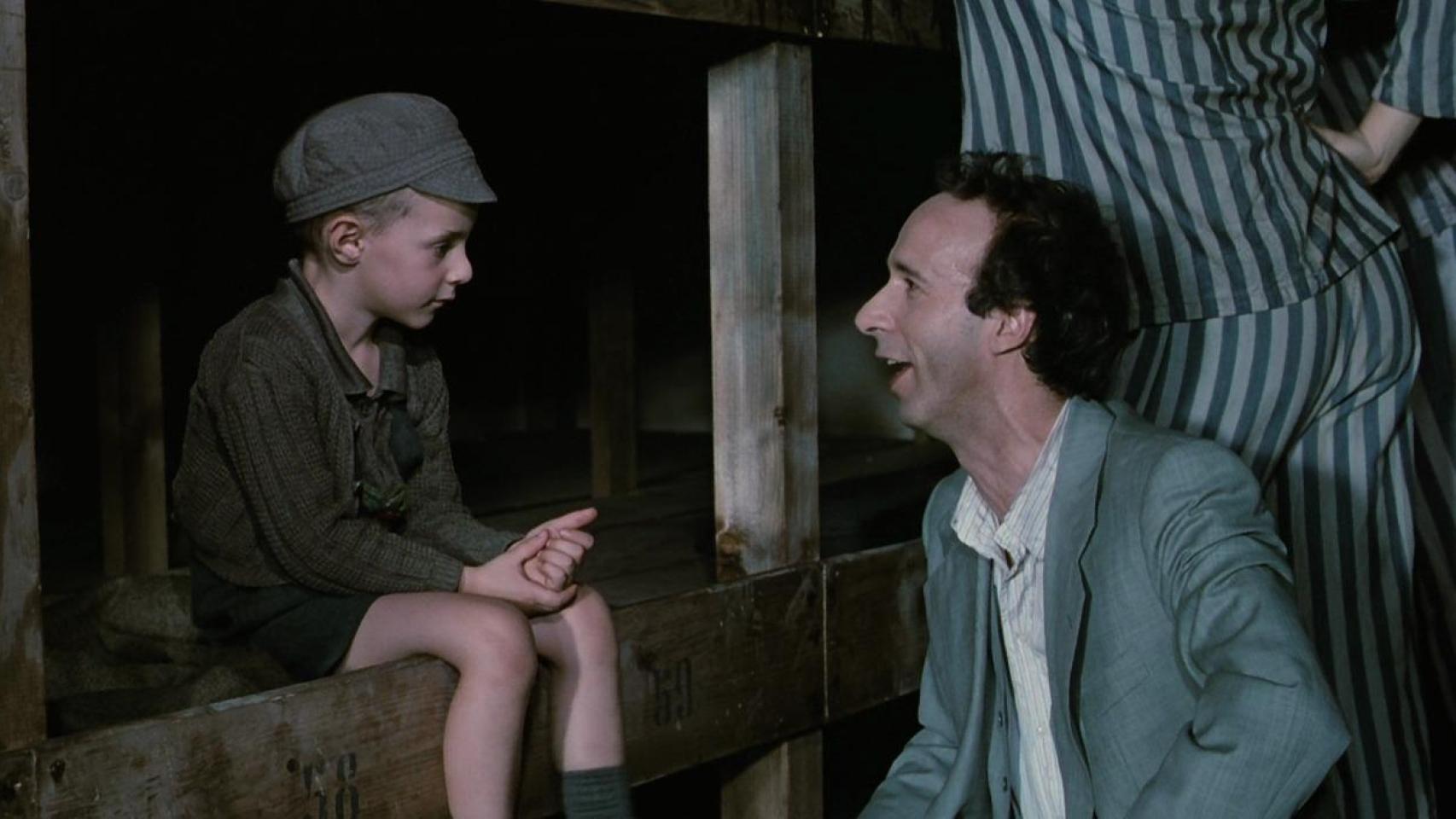 Imagen de la película 'La vida es bella' (Roberto Benigni, 1997). © Fundación ”la Caixa”