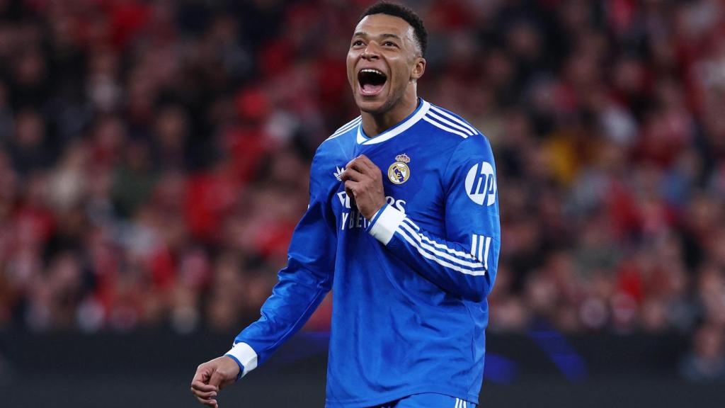 Mbappé se lamenta de una ocasión fallada en el Estadio da Luz.