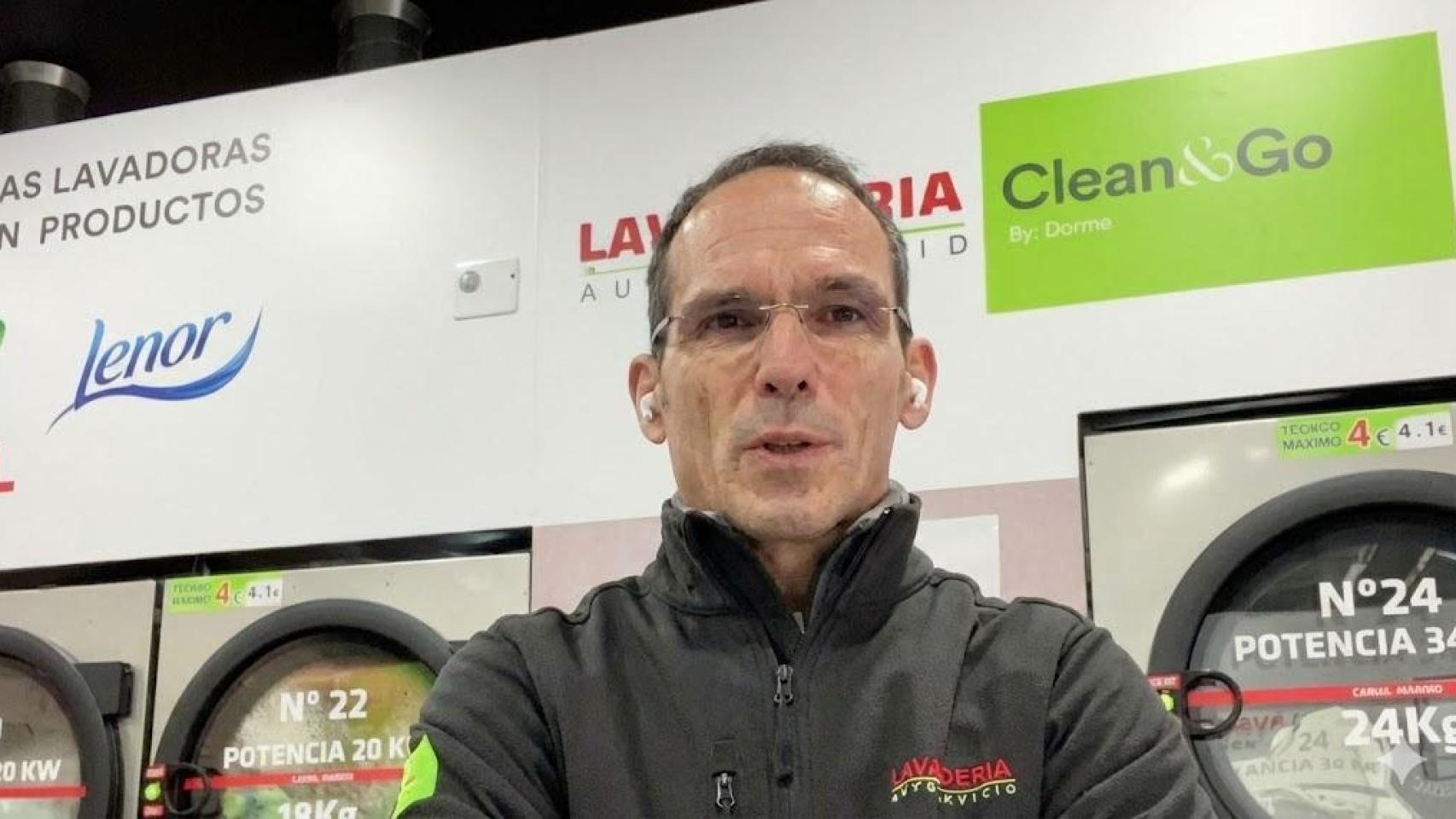 Jorge Quesada, dueño de una lavandería de autoservicio.