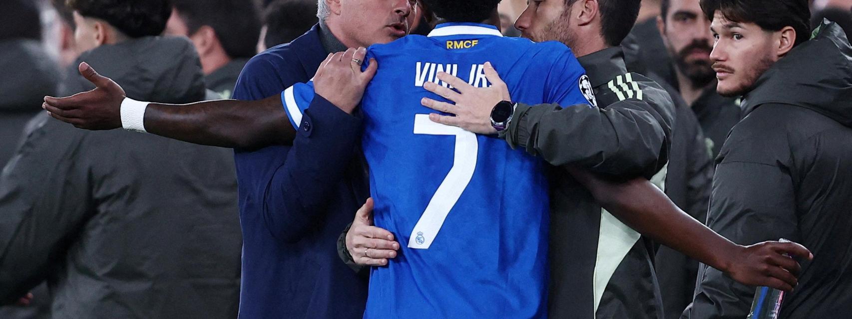 Mourinho discute con Vinicius tras la denuncia por el presunto insulto racista de Prestianni