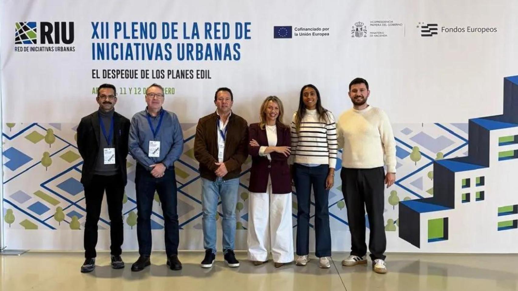 Representantes locales beneficiarios de los fondos FEDER para avanzar en proyectos de desarrollo urbano