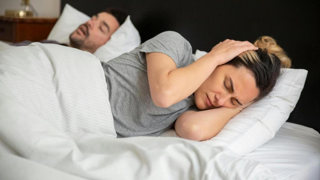Imagen de una mujer incapaz de dormir.