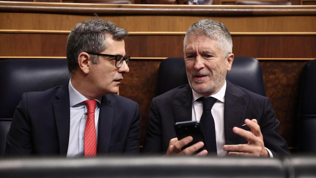 Los ministros Félix Bolaños y Fernando Grande-Marlaska este miércoles en el Congreso.