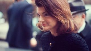 La extremaunción que marcó las horas finales de  Jackie Kennedy en su piso de la Quinta Avenida de Nueva York