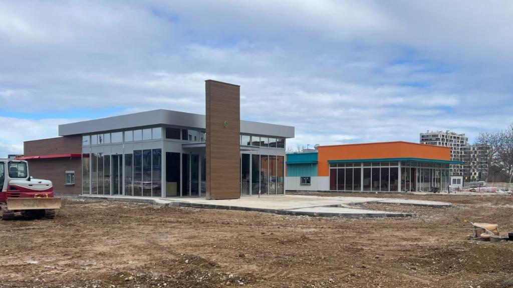 Futuros locales de Burger King y Popeyes.