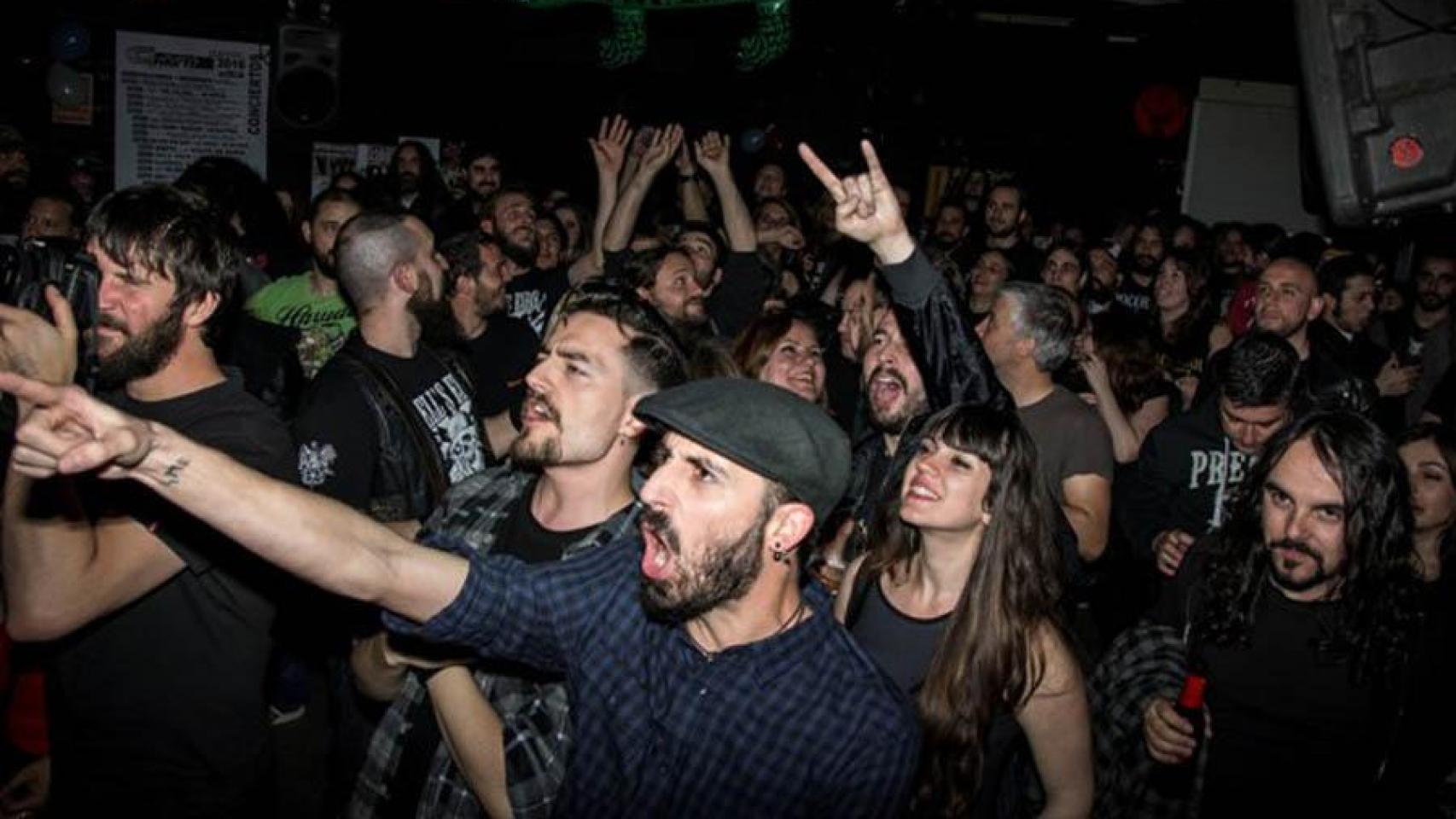 Una noche de fiesta en la sala Gruta 77 de Madrid.