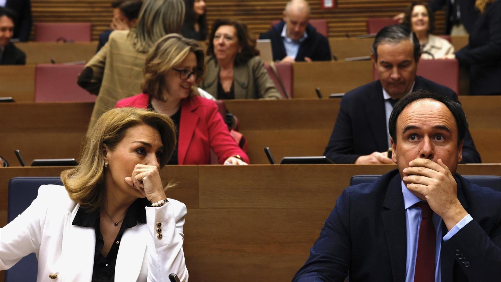 Juanfran Pérez Llorca y Susana Camarero, este miércoles en Les Corts. Rober Solsona / EP