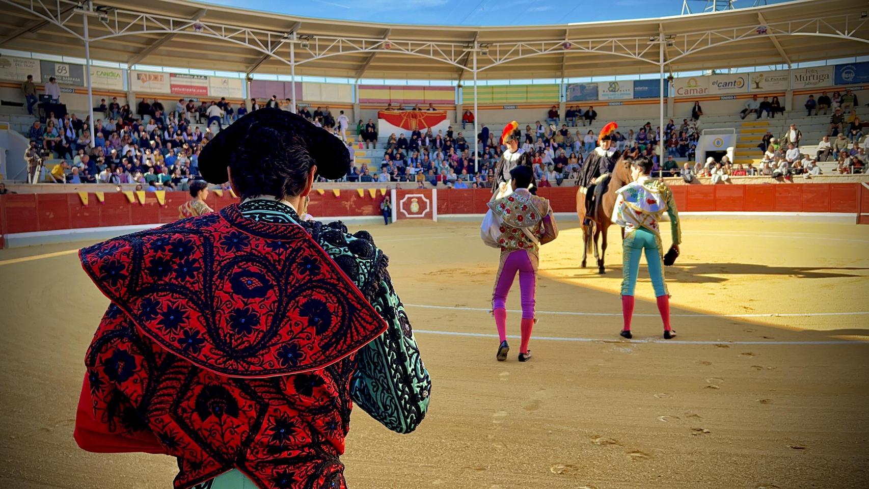 Novillero en la plaza de toros de Villaseca de la Sagra.