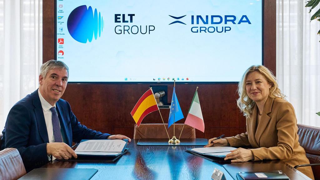 Firma del acuerdo entre Indra y ELT Group