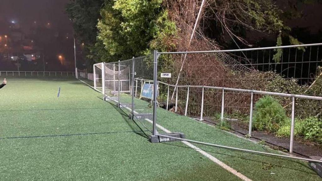 Estado actual del campo de fútbol de la ETEA