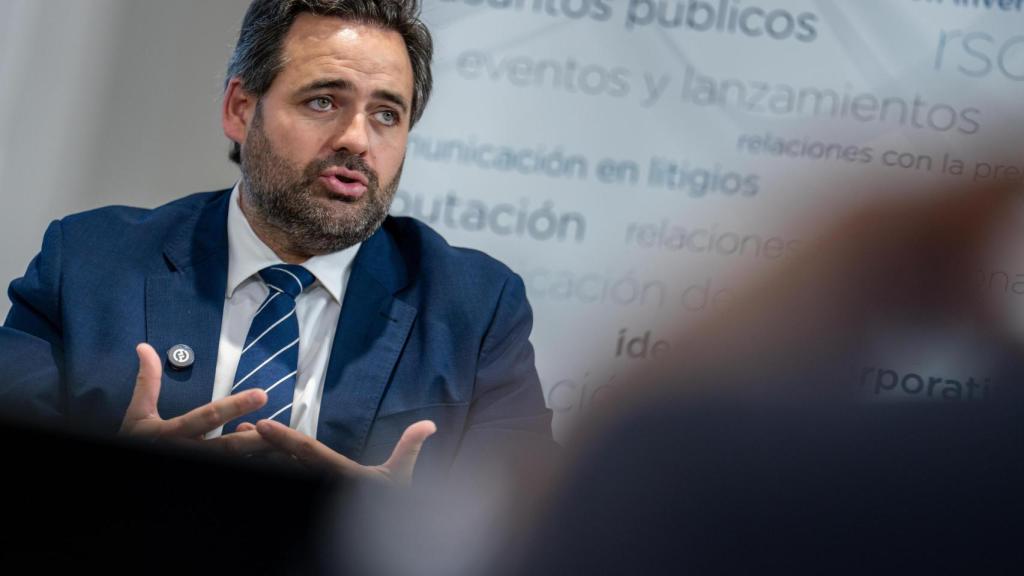 Paco Núñez durante la celebración del coloquio.