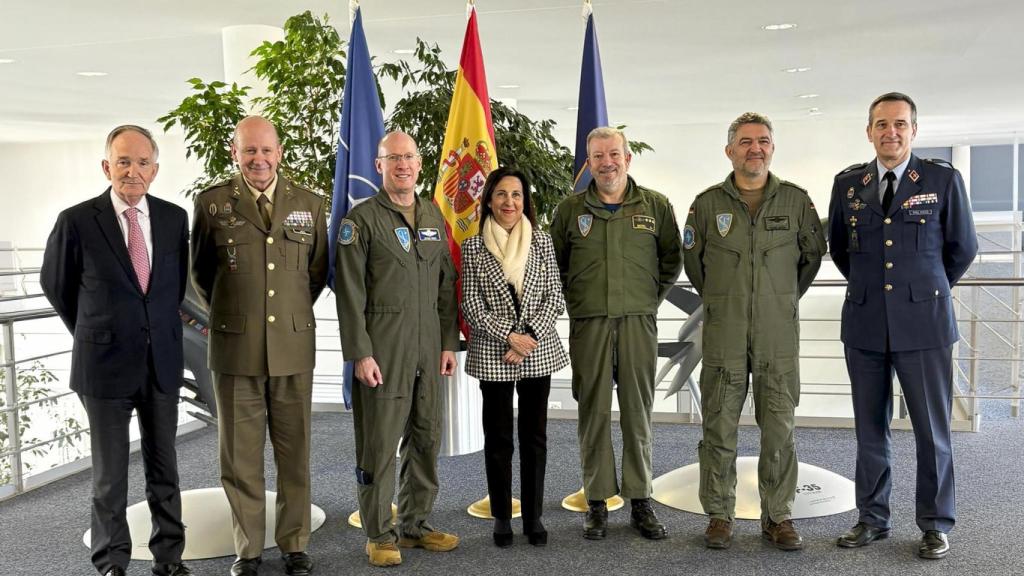 Margarita Robles en su visita el Cuartel General del Mando Aéreo Aliado de la OTAN