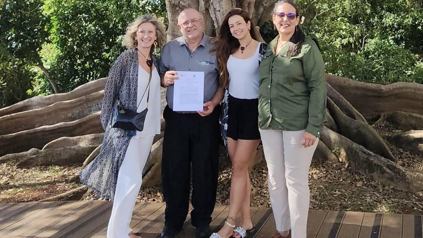 Ana González Fernández, Jorge Fallas Cascante,  Aroa Costa Feito y Lorena Vargas Bolaños en la firma del convenio entre la ULE y la Cámara de Turismo Rural de Costa Rica