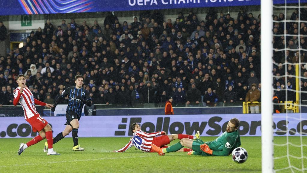 Tzolis define ante  Oblak para hacer el empate.