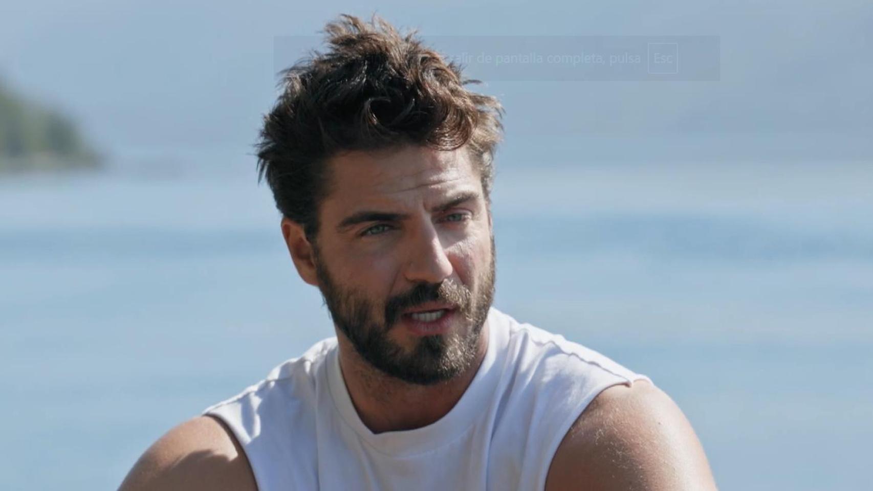 Maxi Iglesias, durante su entrevista con Jesús Calleja en el programa de Telecinco 'Universo Calleja'.