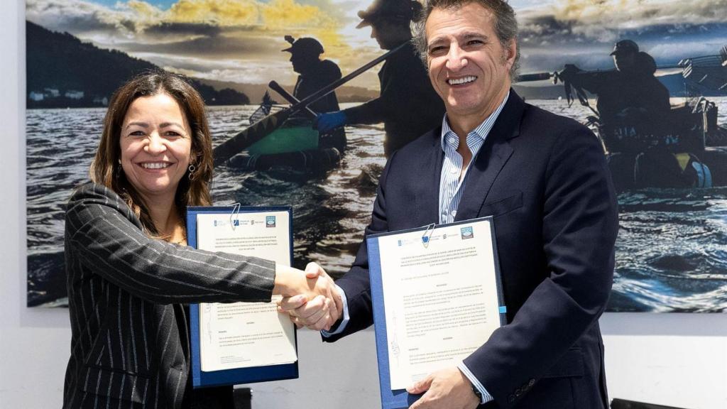 Imagen de la firma de los convenios entre la Xunta y Mexillón de Galicia.
