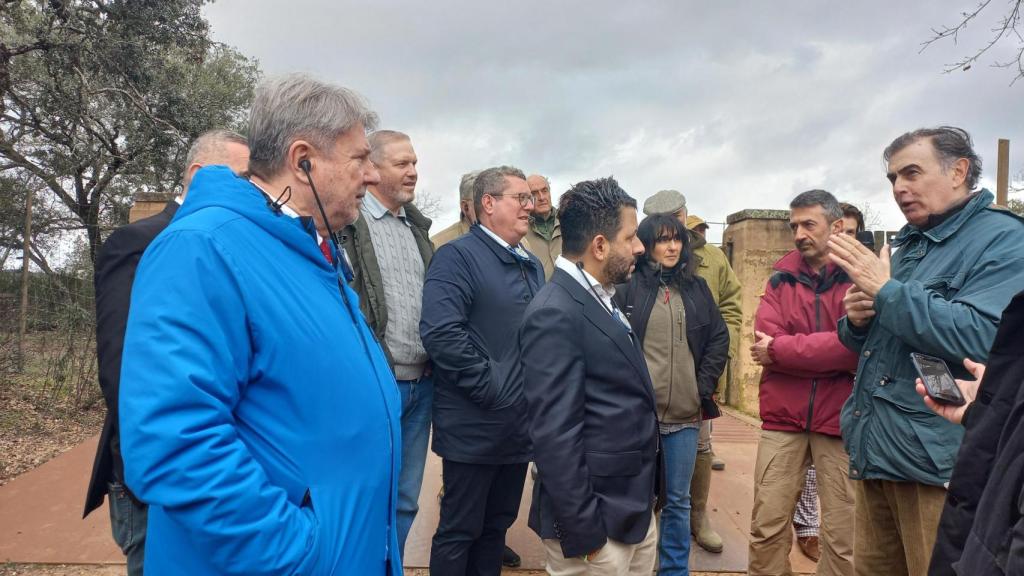 Delegación de parlamentarios europeos en el Parque Nacional de Cabañeros.