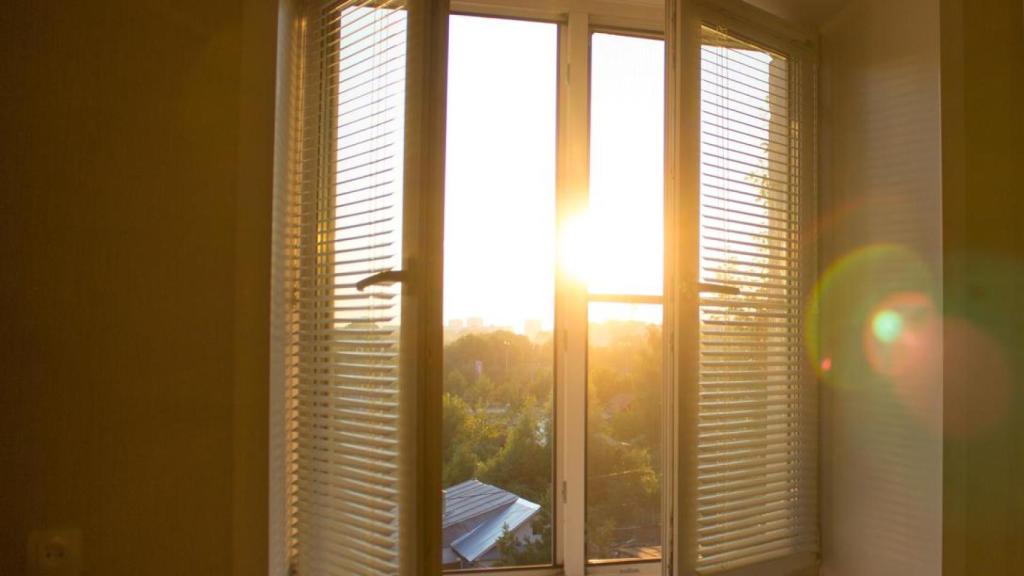 Ventana abierta al sol.