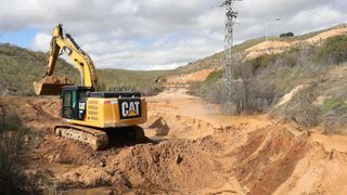 Trabajos que se están ejecutando tras el desbordamiento del arroyo de Valdelobos y los problemas en el cauce.