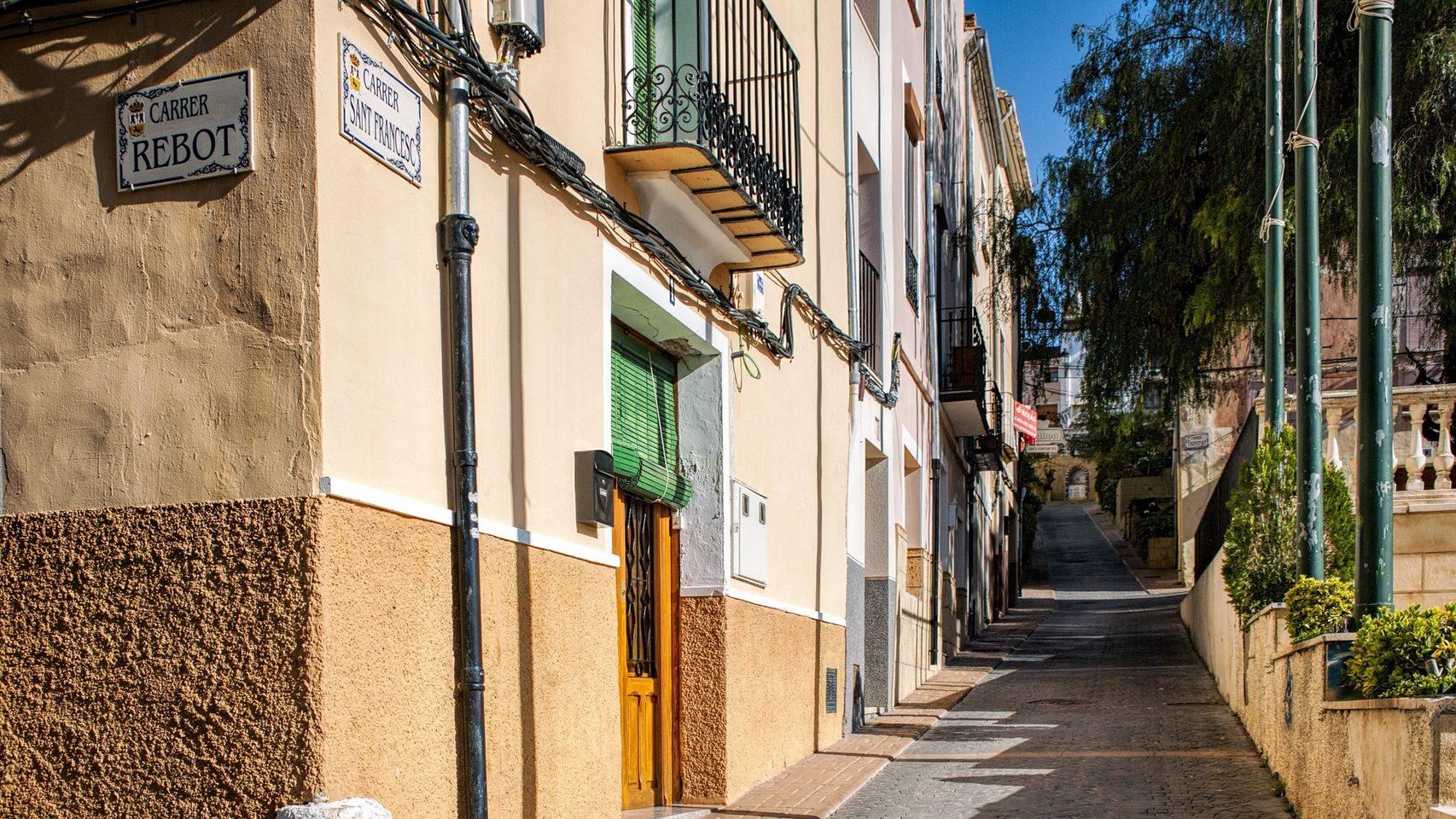 El pueblo de Alicante donde se come muy bien y poca gente conoce ...