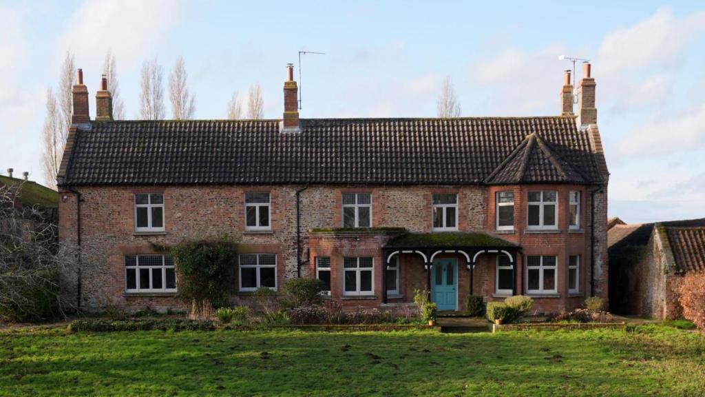 Imagen de la fachada de la casa del expríncipe.