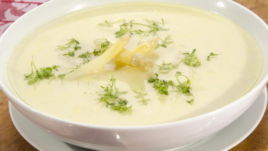 Crema de espárragos blancos.