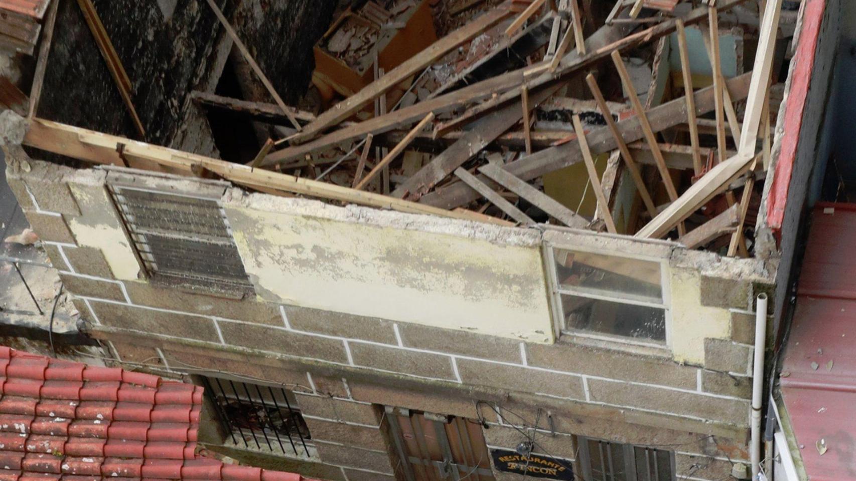 Edificio en el que se produjo el derrumbe, donde falleció el bombero del Ayuntamiento de Vigo, Sergio Sanlés, en mayo de 2024