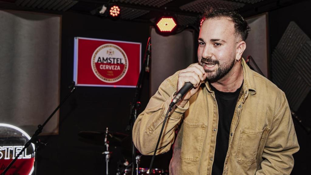 Zzoilo, durante la presentación de la canción.