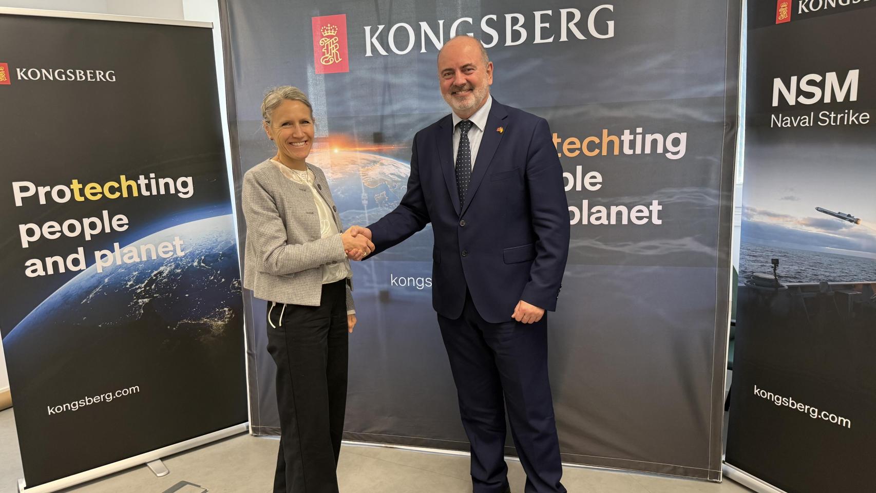 Celebración del acuerdo entre Kongsberg y Mades