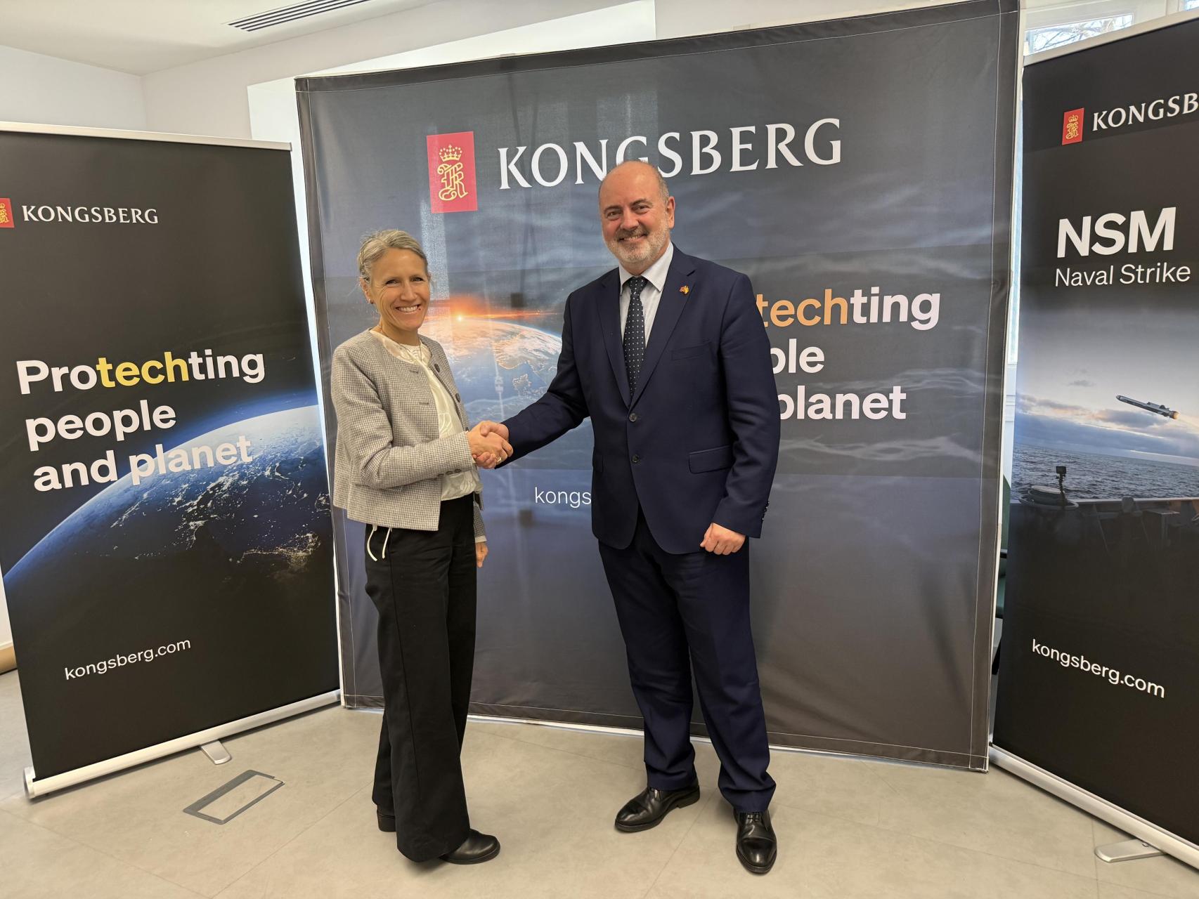 Celebración del acuerdo entre Kongsberg y Mades
