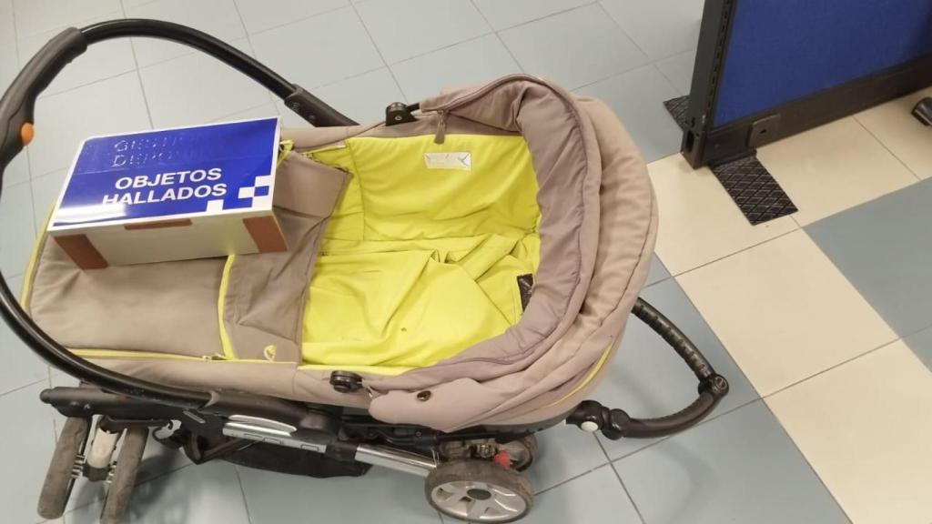 Carrito de bebé extraviado.