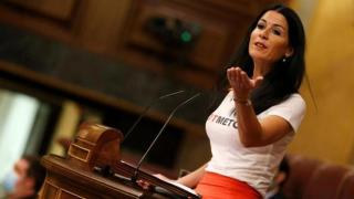 Carla Toscano en el Congreso cuando era diputada de Vox.